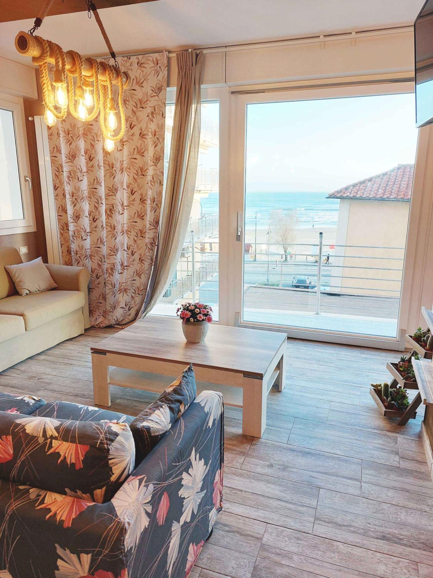 Sweet Home & Wellness Affittacamere ネットゥーノ エクステリア 写真